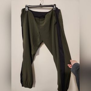 Isabel Maternity jogger pants Medium